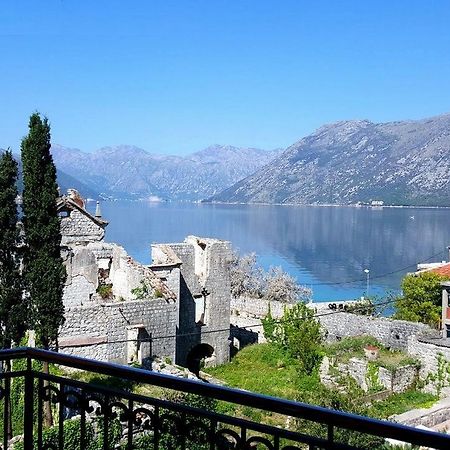 Apartments Coral Kotor Eksteriør bilde